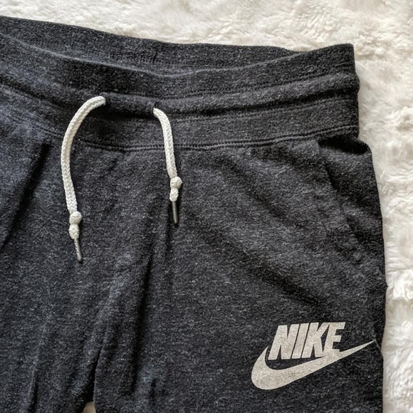 Cropped Nike Joggers - Picture 2 of 3